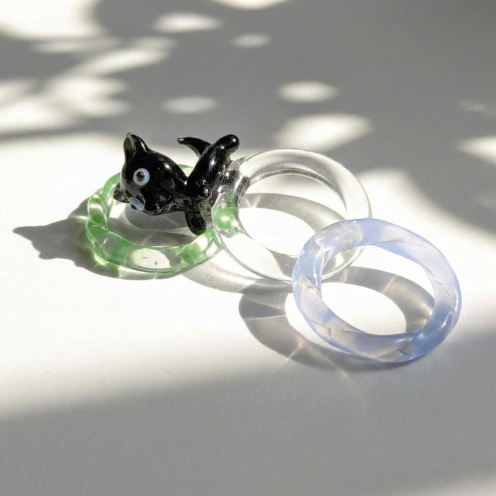 Handmade Glass Ring, Whimsical Black Cat Figurine Ring, Clear Y2K Green Twisted Bands, Unique Gift for Couple, Animal Jewelry Gift for Her