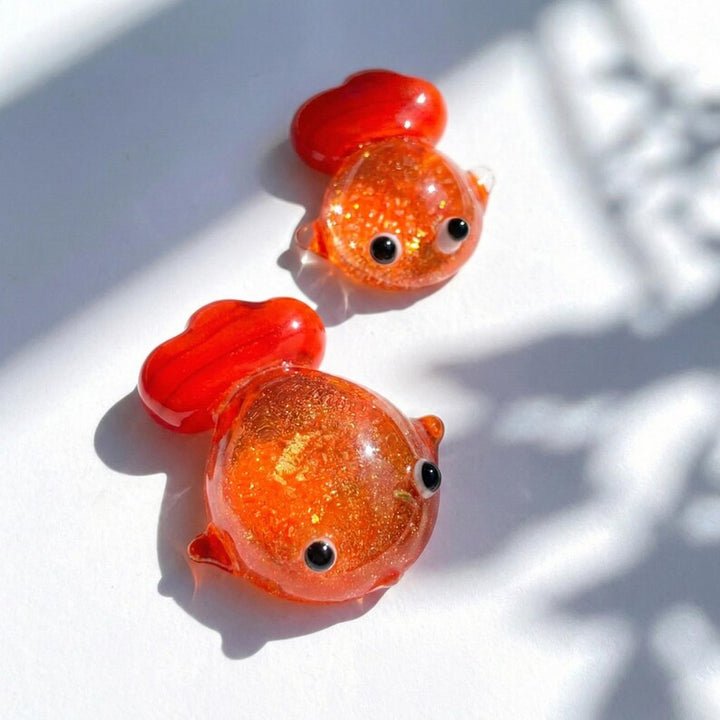 Handmade Blown Goldfish Desk Decor, Lampwork Pufferfishfor Fish Lover, Miniature Coal Ball Figurine, Clownfish Sculpture, Tiny Sea Wonders